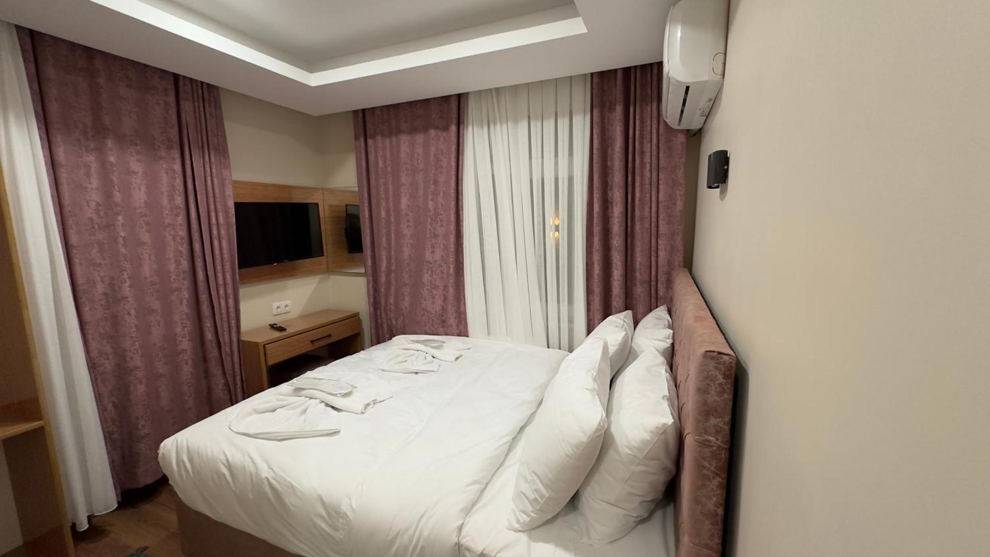 Golden Tulip Suite Apart Istanbul Exterior photo